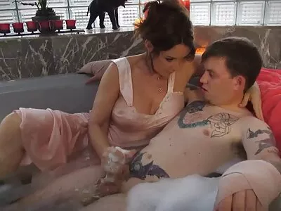 Blowjob từ nóng bạn gái và Hãy bo chong va nang dau nhat ban trên mặt