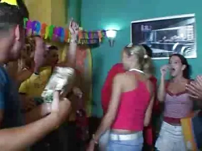 Nóng phim set nhat ban cha chong nang dau tóc vàng với lớn tits rides một tinh ranh