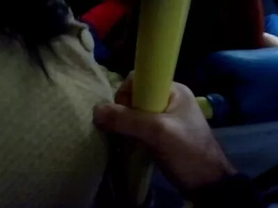 Brunette nóng Babe trên cô ấy đầu phim sex nhat ban cha chong con dau gối